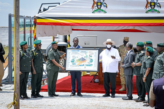 Museveni urges Ugandans to protect nature and tap tourism wealth Museveni urges Ugandans to protect nature and tap tourism wealth
